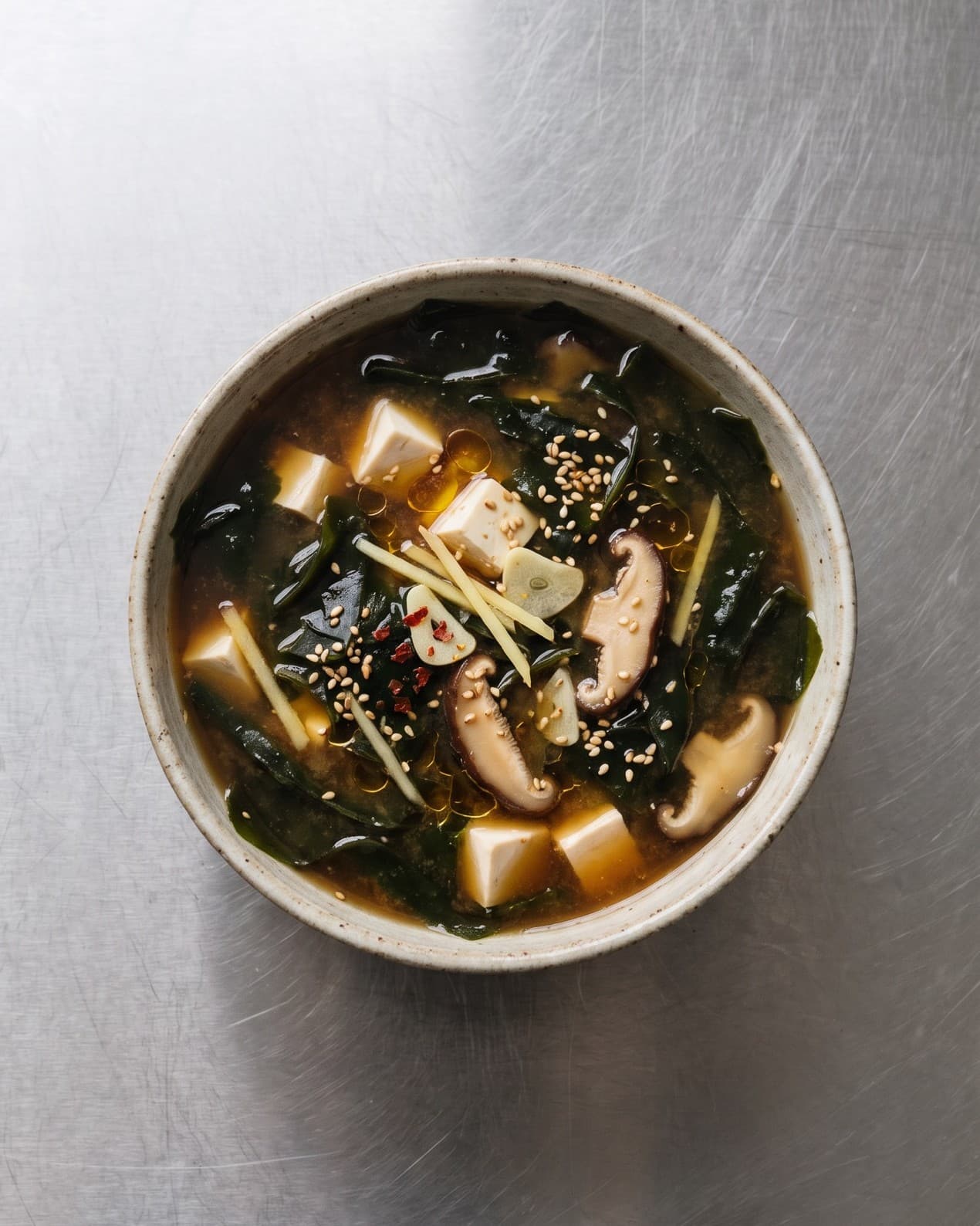 Sopa de wakame y shiitake — Wakame Lámina